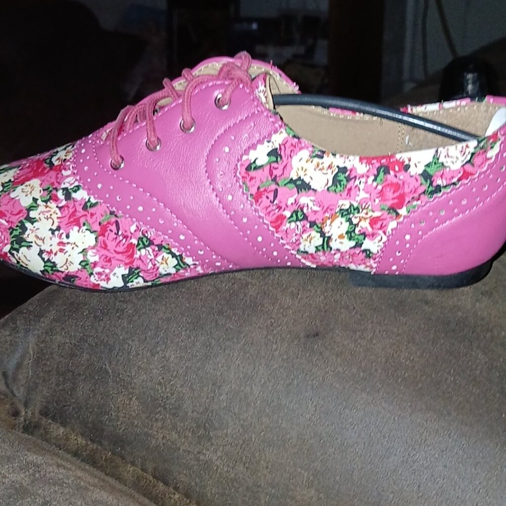 Shoes - Picture 3 of 3